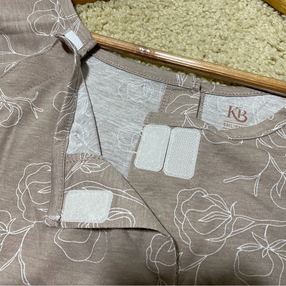 Kindred Bravely Universal Labor & Delivery Gown Floral Size Small Medium Large - Picture 5 of 11